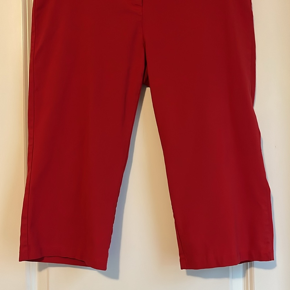 ⚡️ 3 for $30 ⚡️ 89th & Madison Red Capri Pants - Picture 3 of 9